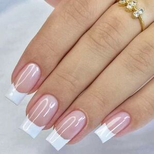 24pc Press On Nail Set from the Nail Bar 💅